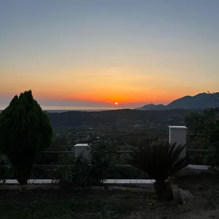 Zografos Homestay